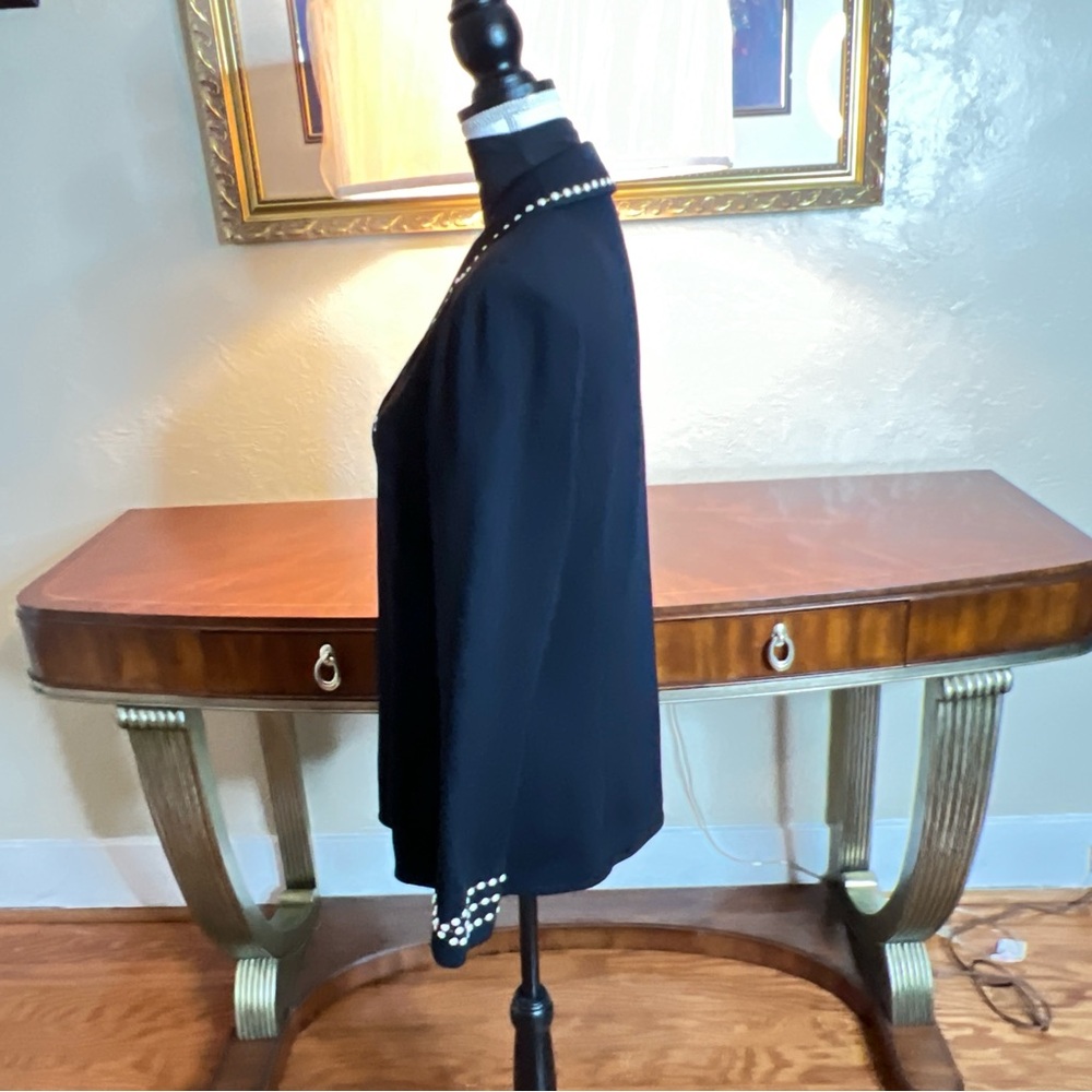 ❤️St John Dark Navy Santana Knit Jacket with Pearls and Sequins.  Size 10.. - Picture 2 of 16